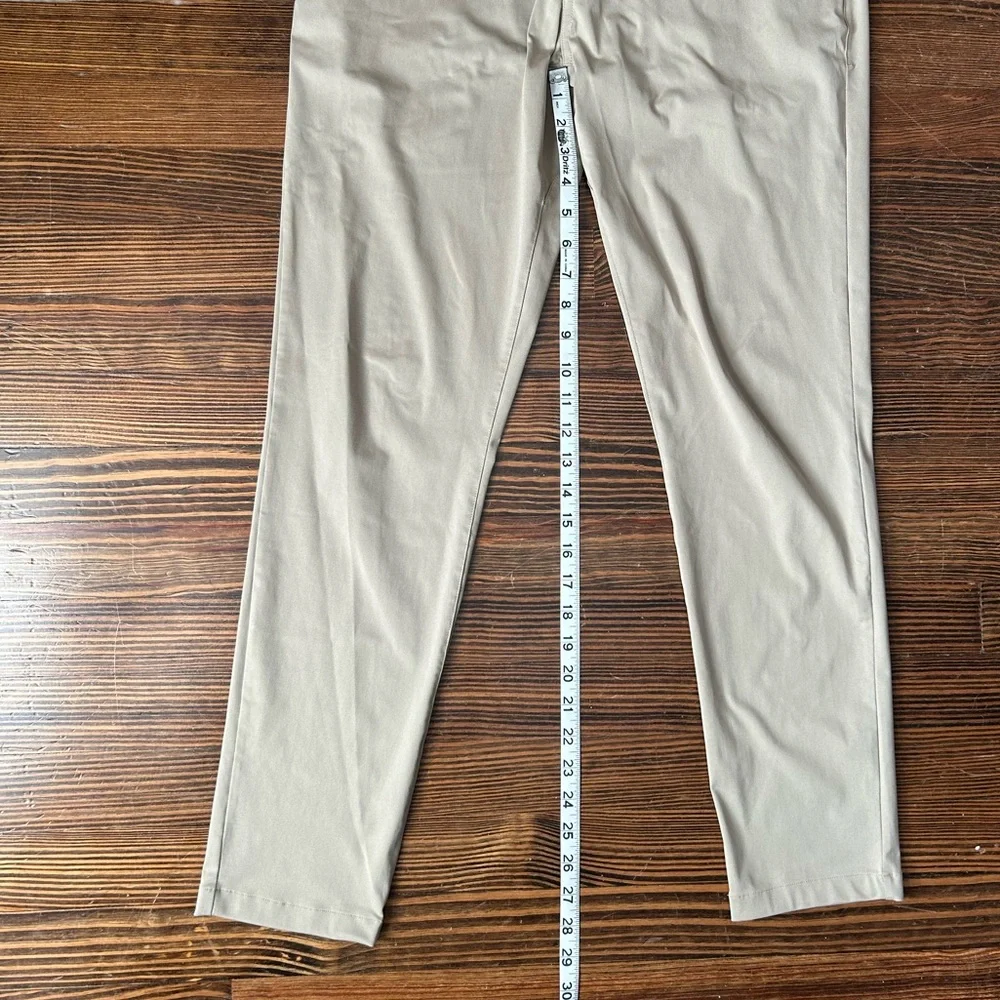 Rhone commuter size 31 men’s Tan Pants - Picture 6 of 8